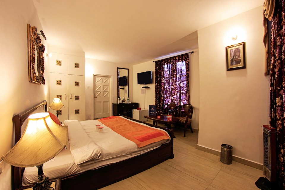 OYO 4325 Railway Station, The Mall Road-Shimla, Shimla