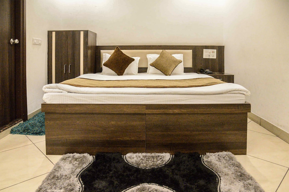 OYO 4335 Hotel Stay Inn, Mall Road Bathinda, Bathinda