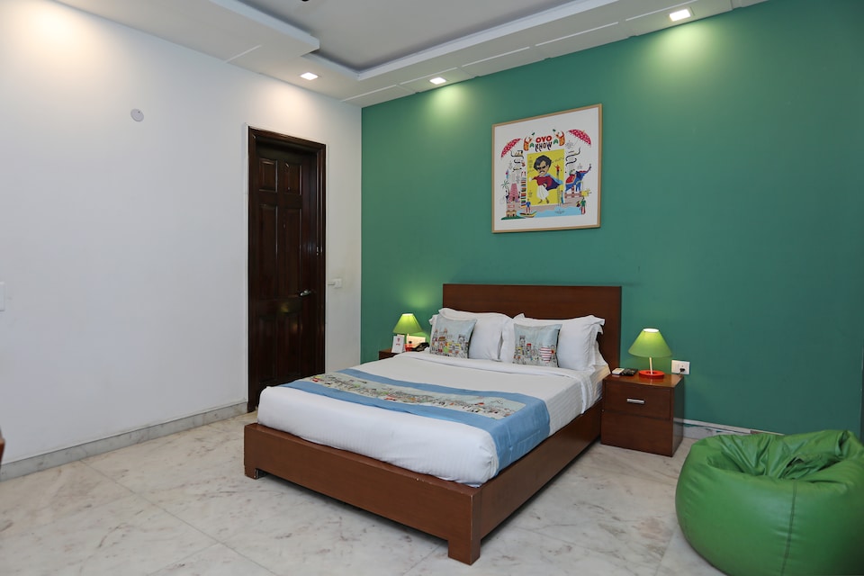 OYO Flagship 136 Sector 45 Noida, Noida Expressway SEZ, Noida
