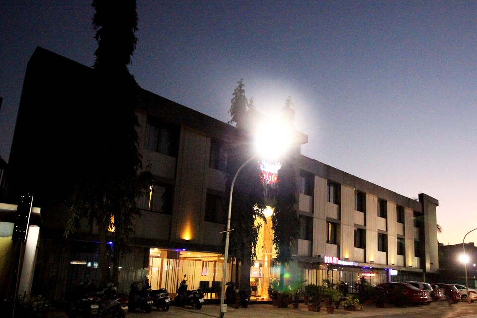 OYO 4348 Hotel Blue Lagoon, Devka Beach Daman, Daman