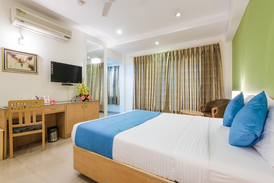 OYO 4354 Ajanta Hotel, Juhu, Mumbai