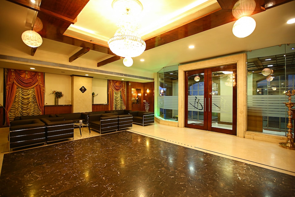 OYO 728 Hotel Chennai Deluxe International, Koyambedu Chennai, Chennai