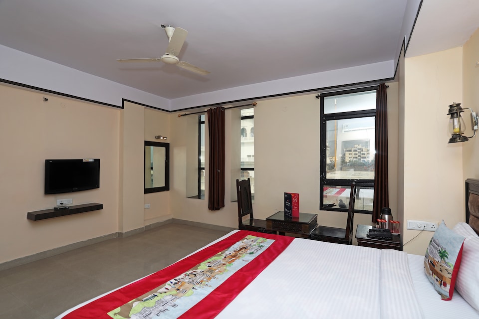 OYO Hotel Anand Palace, Raja Park Jaipur, Jaipur