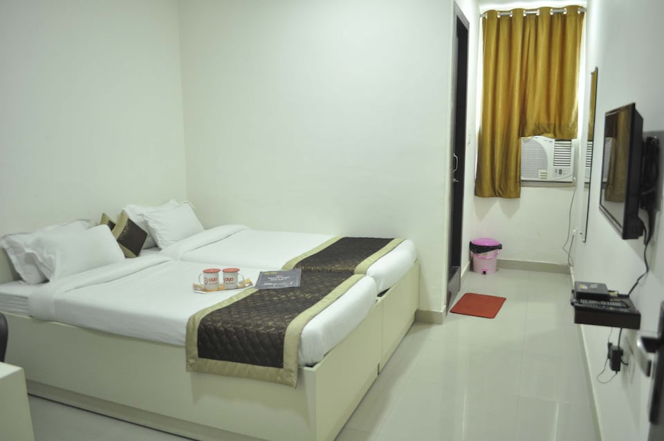 OYO 4372 The Avr Hotels & Banquets, Bailey Road, Patna