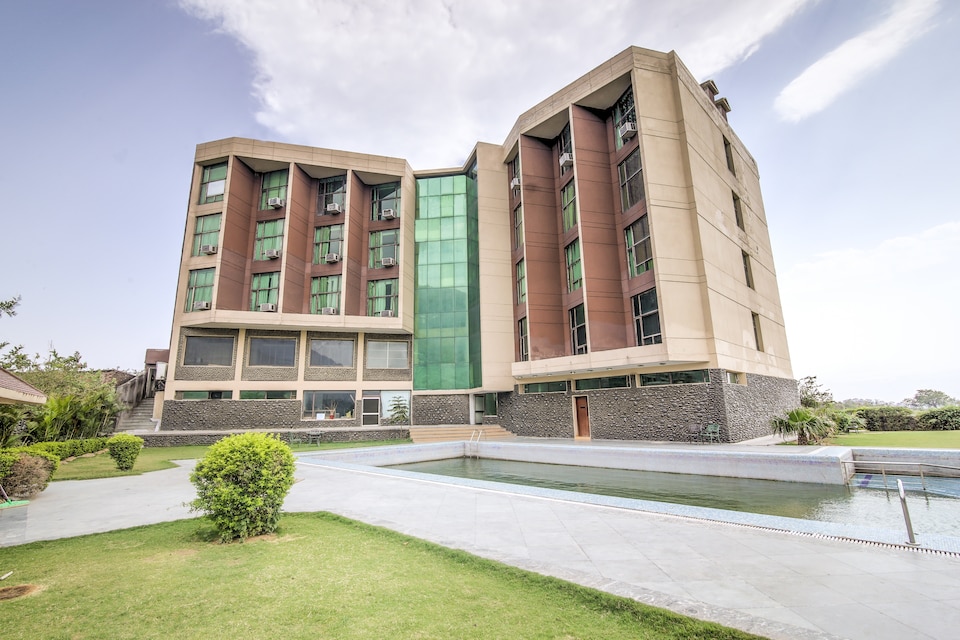 OYO 14979 Hotel Devi Grand, Katra, Katra
