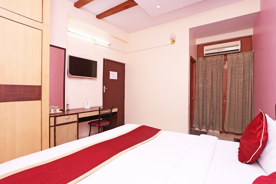 OYO 730 Hotel Karishma Homes, Begumpet, Hyderabad