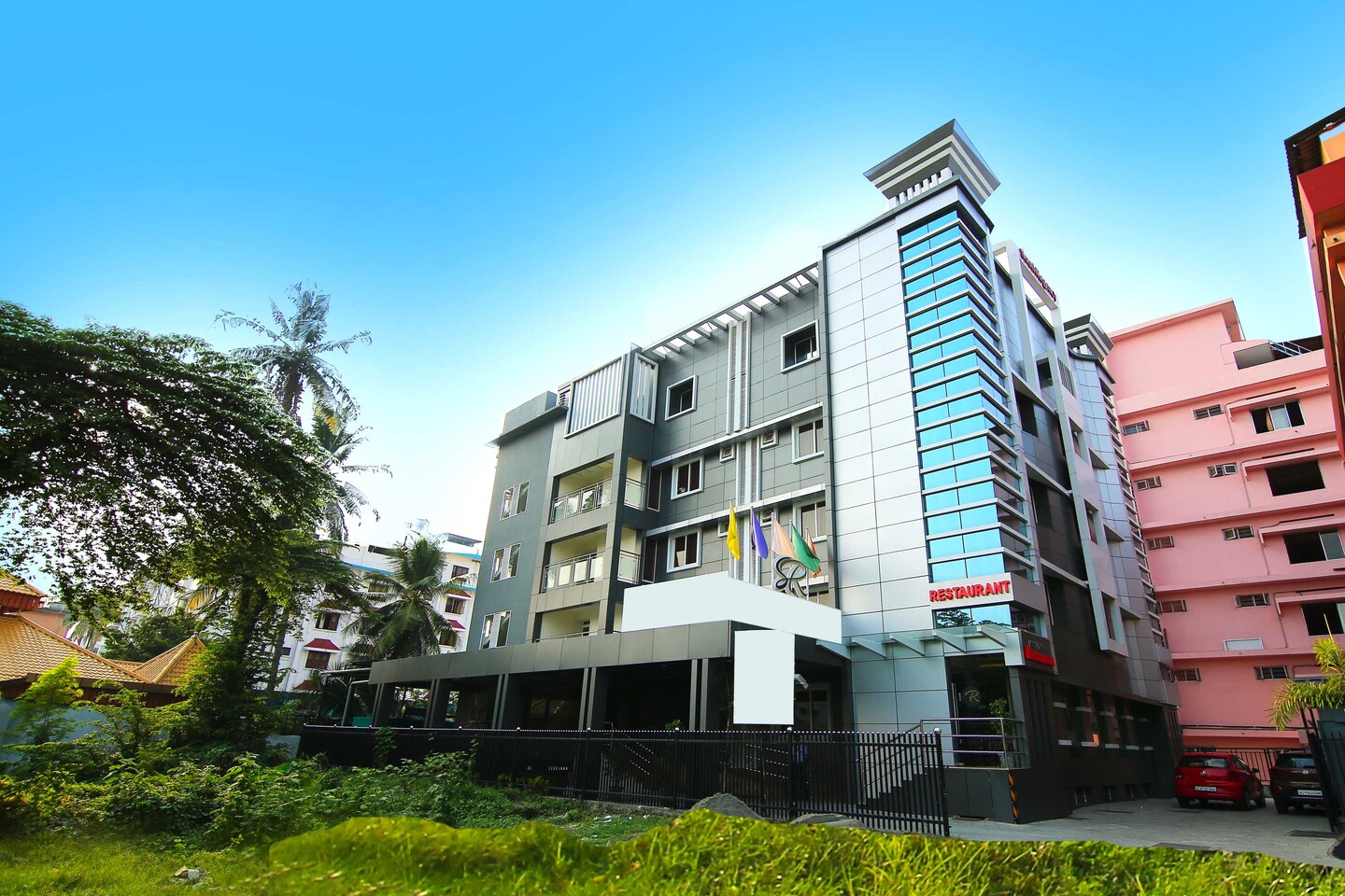 Oyo 4393 South Regency Budget Kochi Book 3598 Oyo 4393 South Regency 1