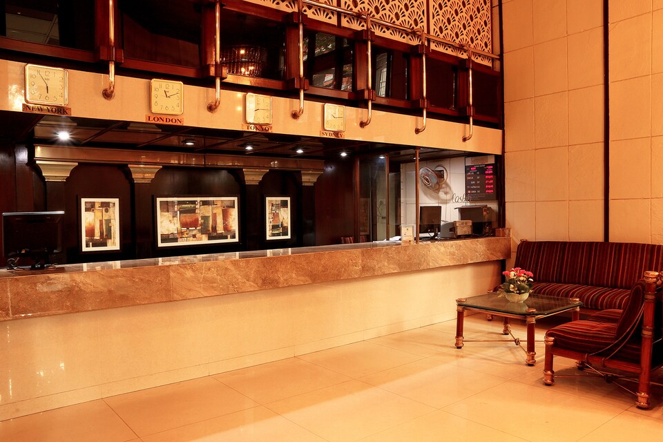 OYO 4401 Lytton Hotel, Esplanade Kolkata, कोलकाता
