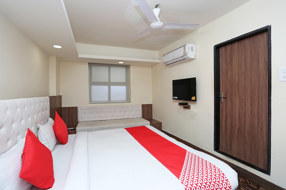 OYO 4406 Hotel Arya Palace, MP Nagar Bhopal, Bhopal