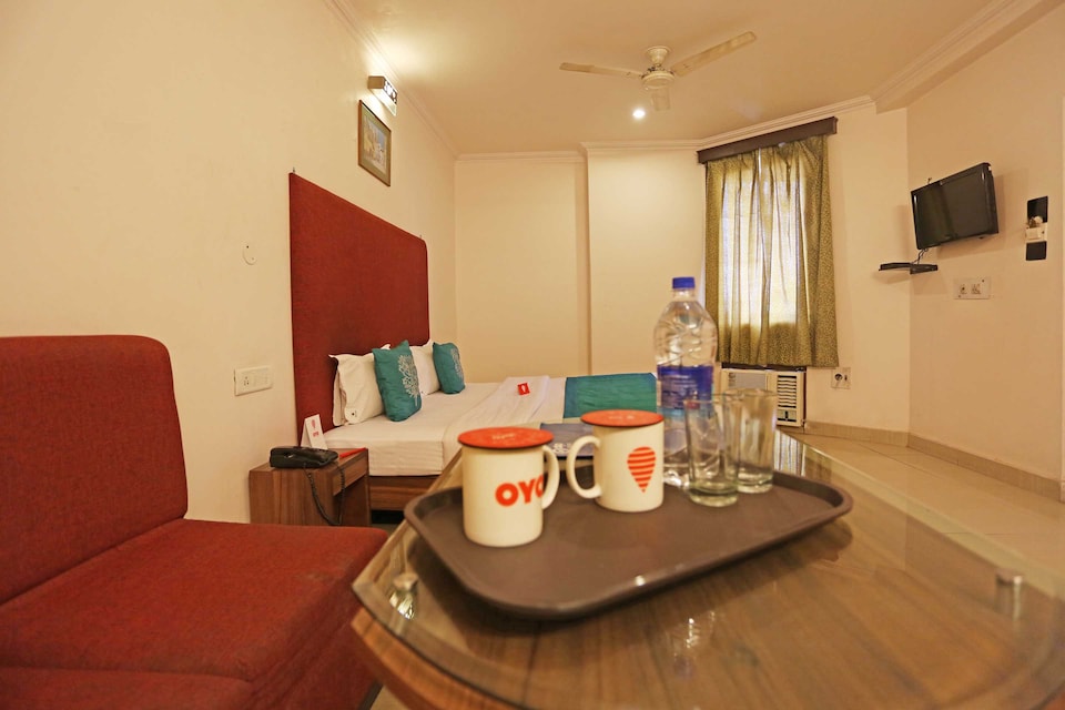 OYO 4412 Jaiguru Hotel, Tikonia Haldwani, Haldwani