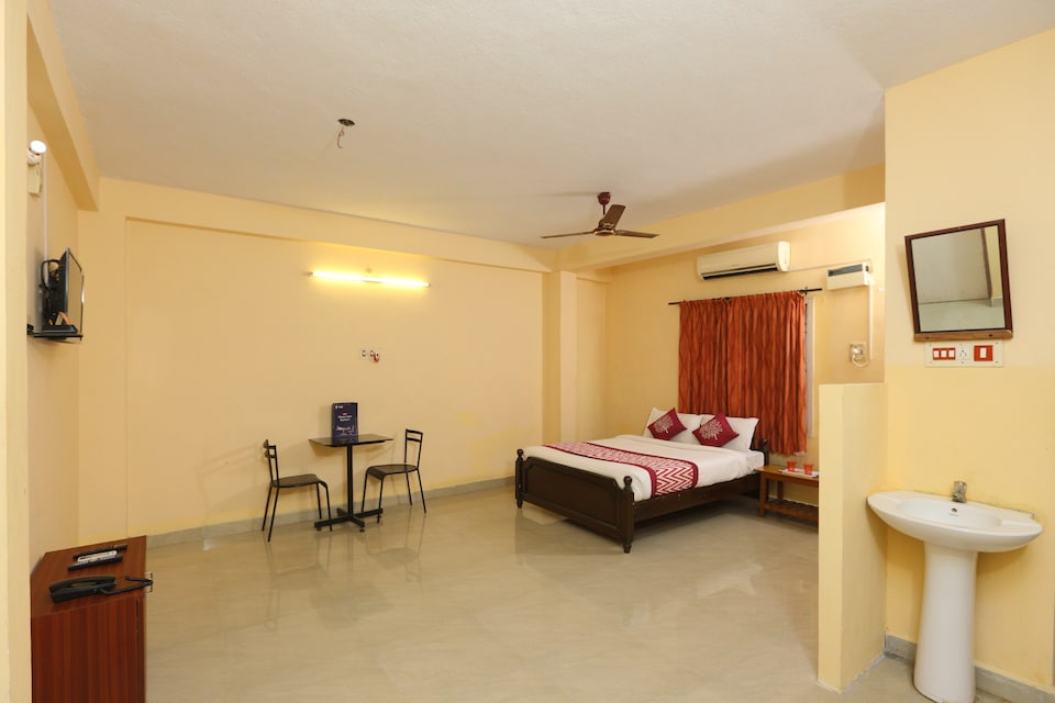 live under chn2082, Porur Chennai, Chennai