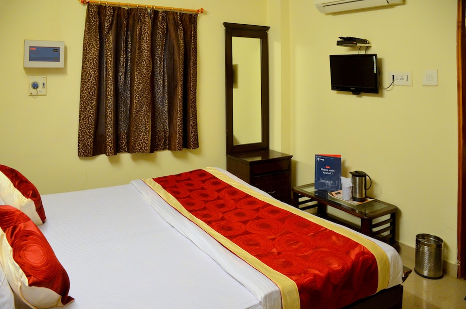 OYO 4426 Hotel Manohar Palace, Charbagh Lucknow, Lucknow