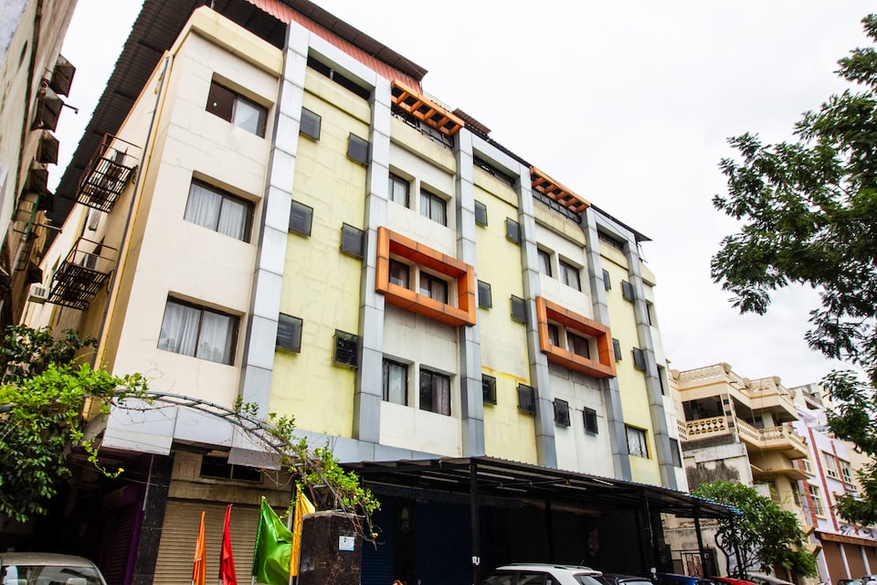 OYO 737 Hotel Manny'S Palace, Secunderabad-II, Hyderabad