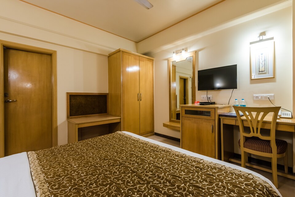 OYO 4461 Hotel Solitaire, Mumbai International Airport, Mumbai