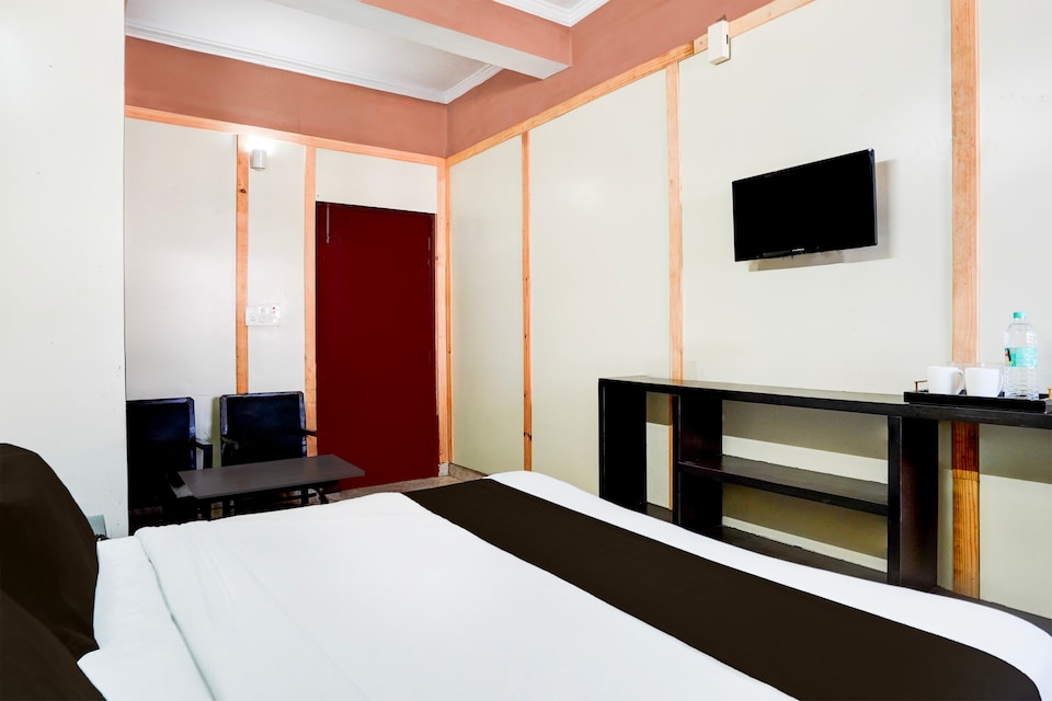 Super Hotel O GMS Road Ballupur Chowk Formerly Maira Residency, GMS Road Dehradun, Dehradun