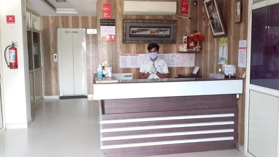 OYO 4471 Hotel Rajmahal, Pilibhit Bypass Road, Bareilly