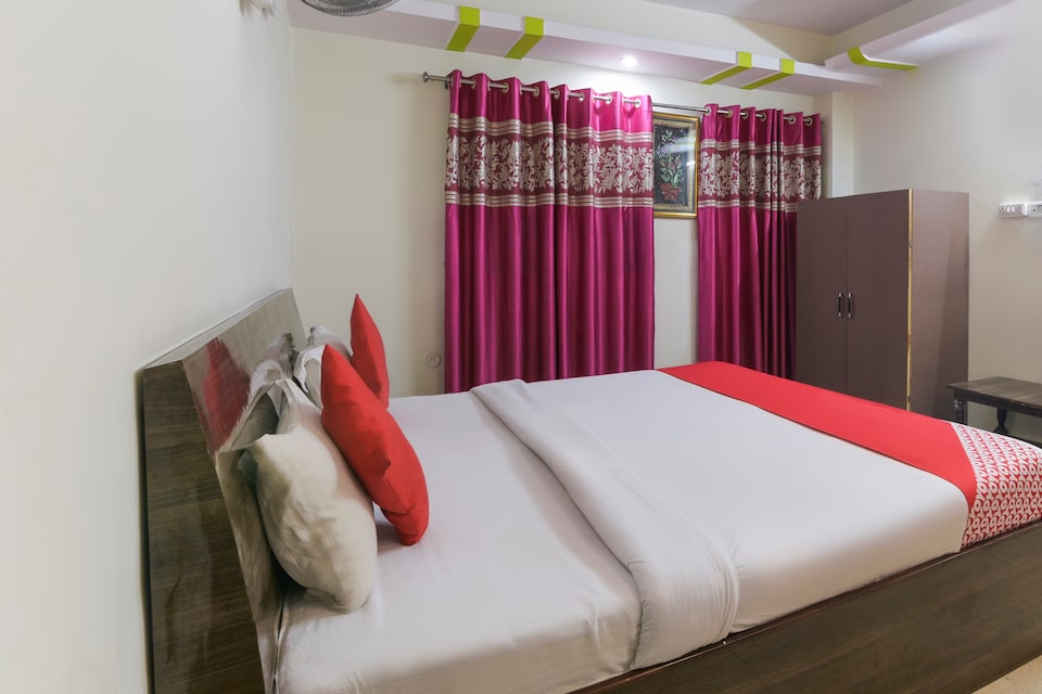OYO 4472 Hotel Chandra Deep, Kanpur Railway Station, Kanpur
