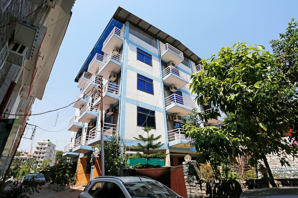 OYO 4475 Hotel Akash Continental, Laxman Jhoola Rishikesh, Rishikesh