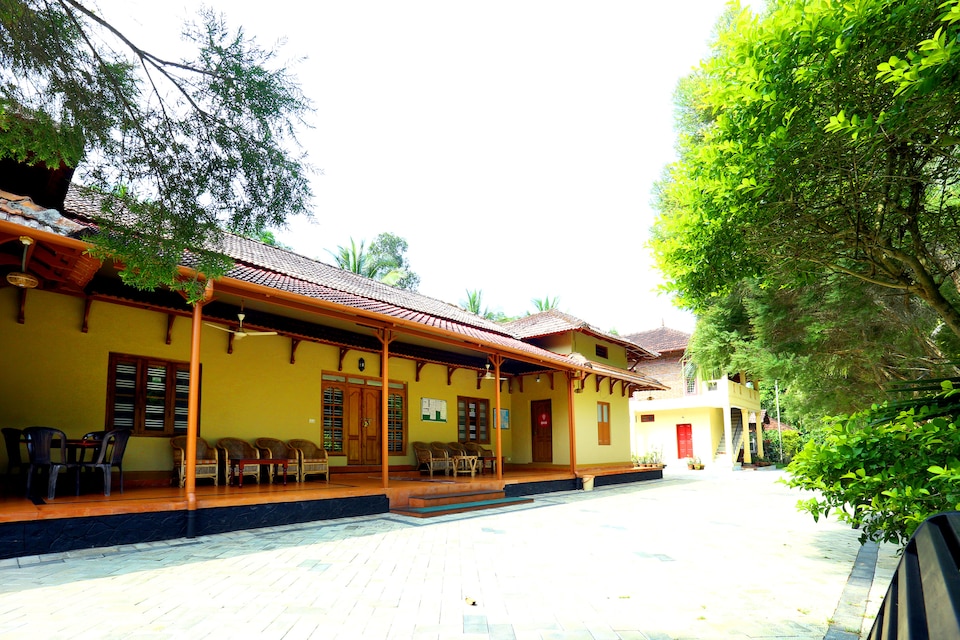 OYO 4481 Hiliya Resort, Sultan Bathery, Wayanad