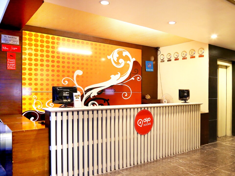 OYO Premium 045 Sri Nagar Colony, Banjara Hills, Hyderabad