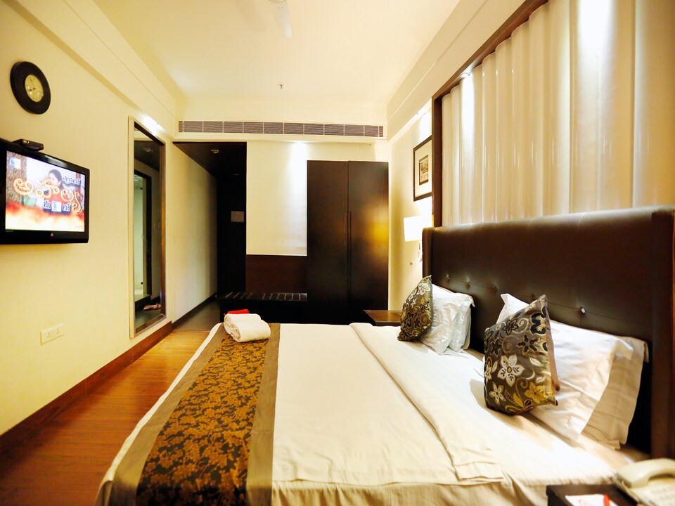 OYO Premium 046 Palace Himayathnagar, Himayatnagar-Kachiguda, Hyderabad