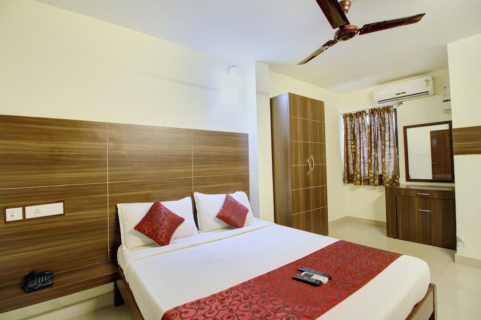 OYO 4494 Amrita Inn, Mogappair, Chennai