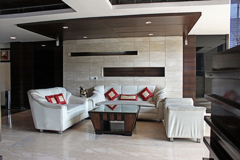 OYO Sobti Continental, Satellite Bus Stand Bareilly, Bareilly