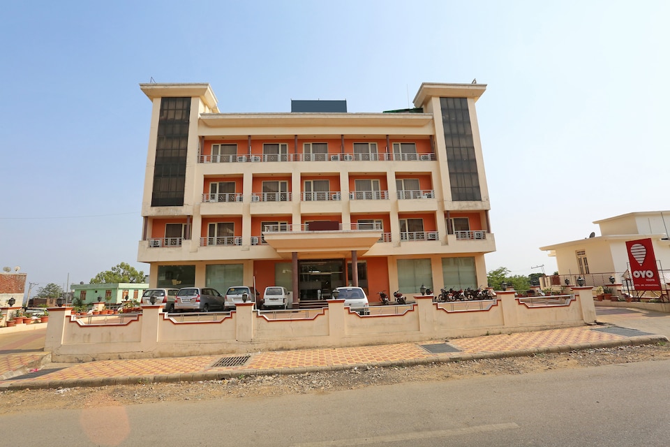 OYO 4510 Hotel JMK International, Katra, Katra