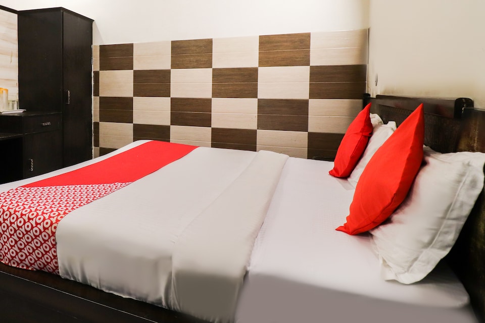 OYO Flagship 4528 Hotel Shagun Palace, Rajpur Road Dehradun, Dehradun