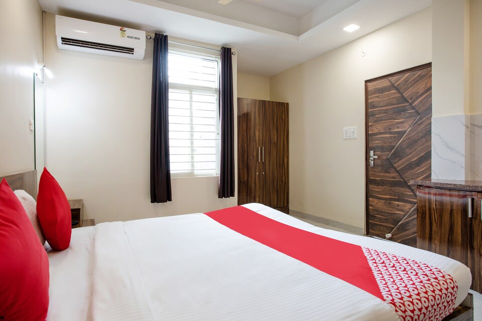 OYO 45279 Hotel Namaste, Bombay Hospital, Indore