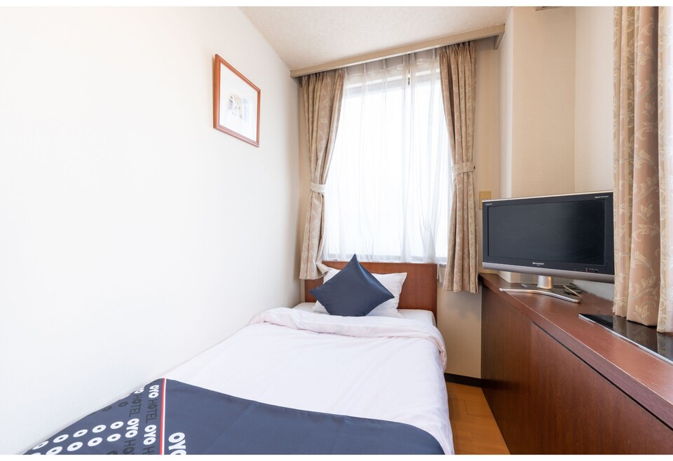 OYO Business Hotel Takizawa Takasaki Station West, Takasaki, Takasaki