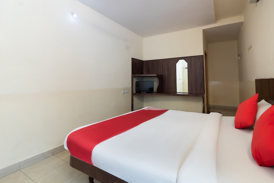OYO 45282 New Anupama Residency , LB Nagar - Ramoji, Hyderabad