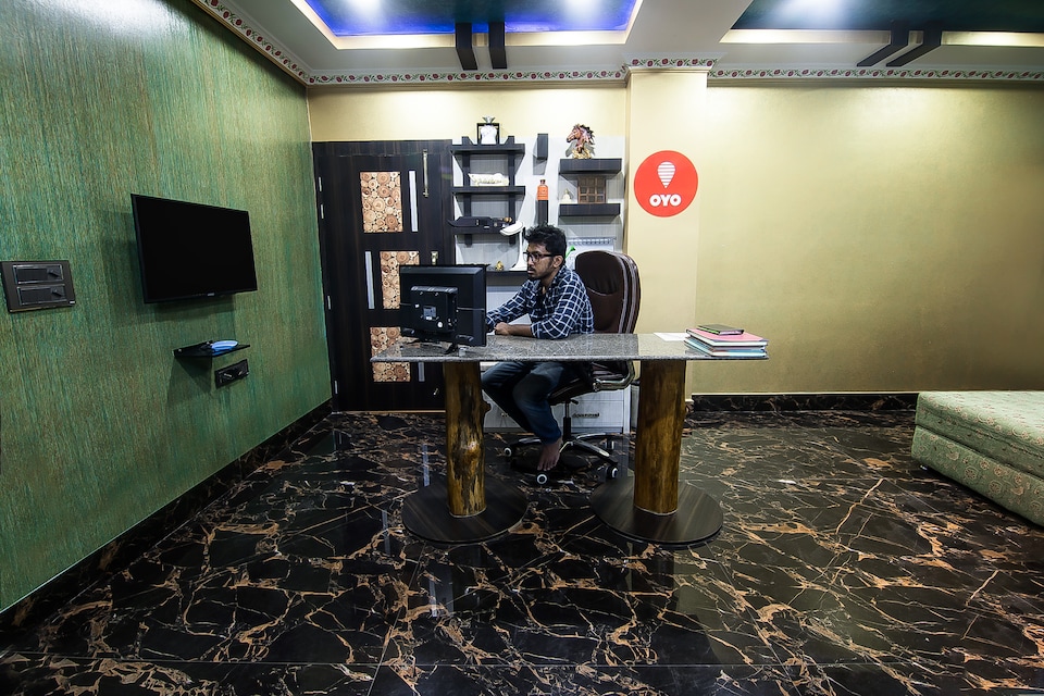 Collection O Queens Casa, ISBT Guwahati, Guwahati