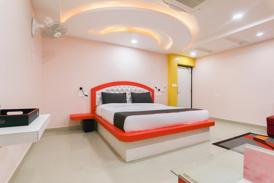 LIVE as LCK2239, Airport Lucknow, Lucknow