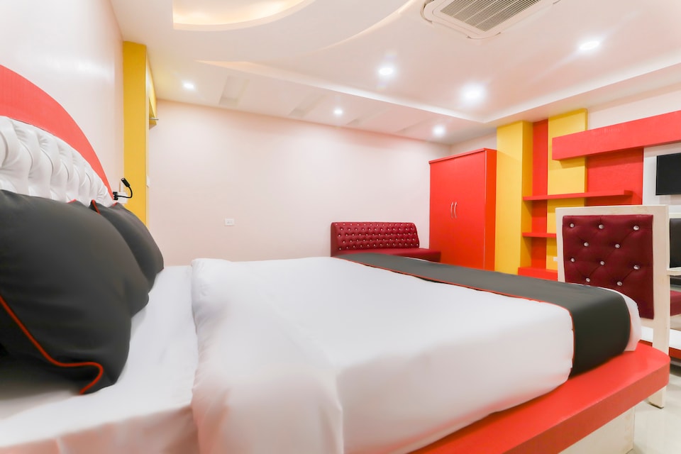 LIVE as LCK2239, Airport Lucknow, Lucknow