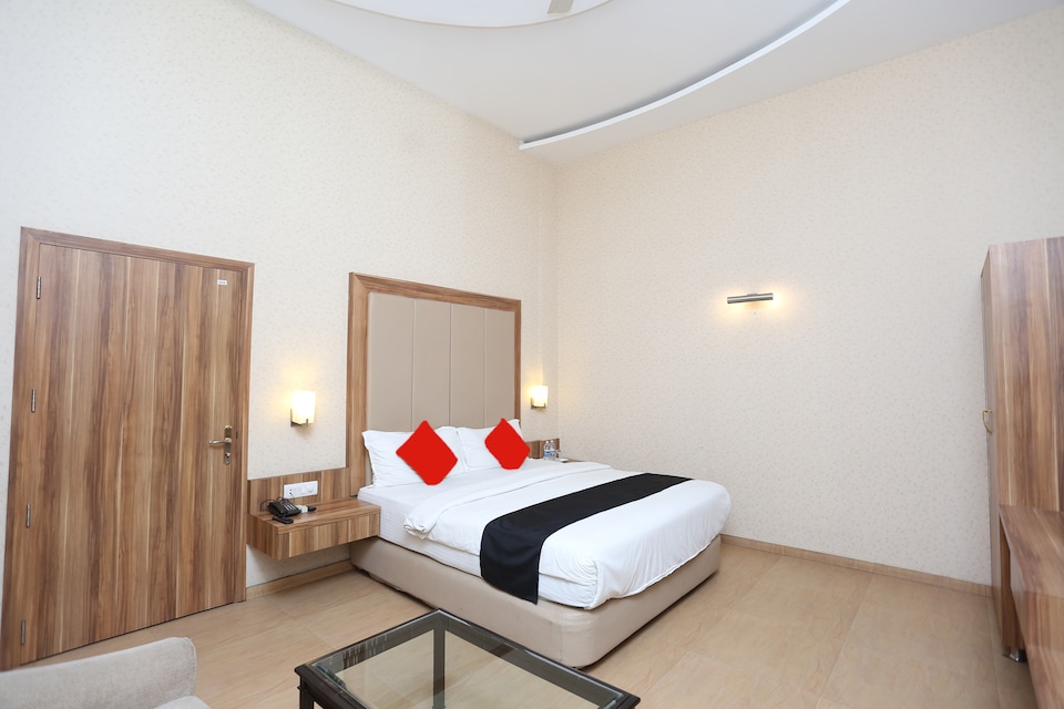 Capital O 45308 Hotel Highway, Tinsukia, Tinsukia