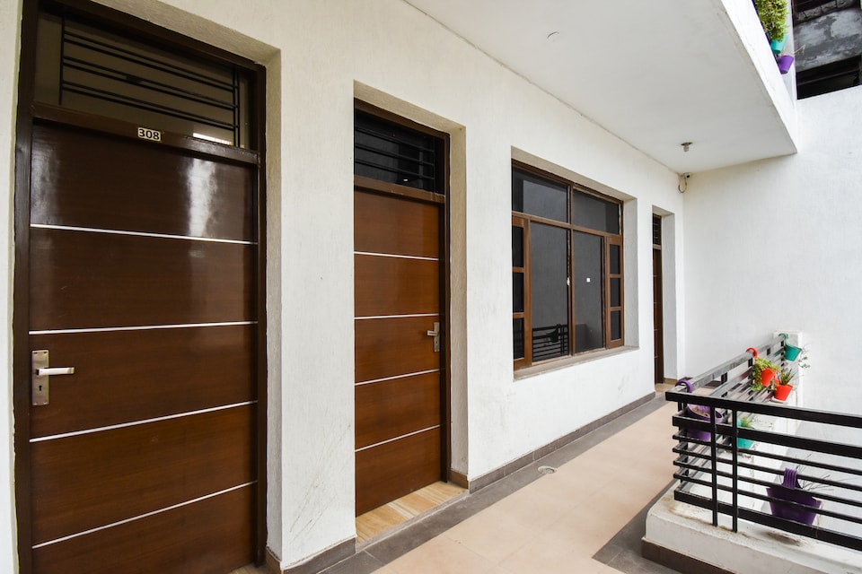 OYO Hotel The Green Park Resort, Zirakpur, Zirakpur
