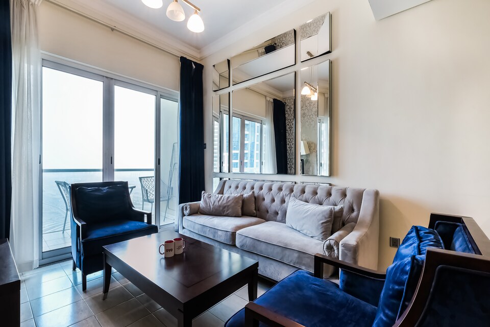 OYO Home 206 1 BR Lake View JLT, Jumeirah Lake Towers Dubai, Dubai