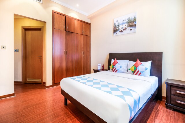 OYO Home 207 2BHK Marina Crown