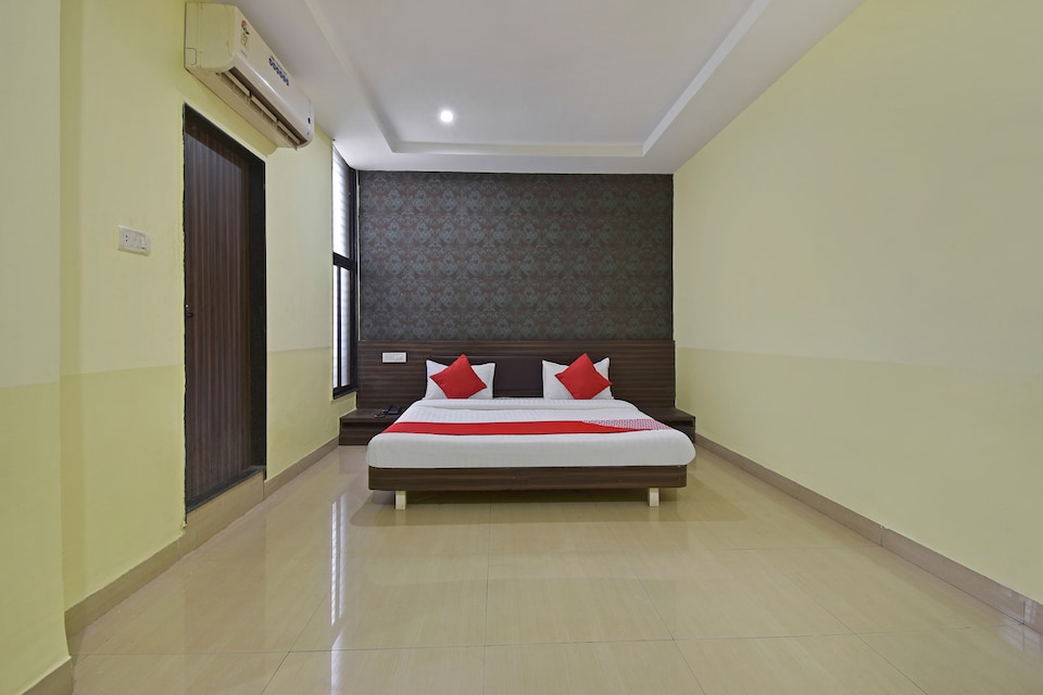 Collection O Latur Ring Road Formerly Vivek Executive, Latur city, Latur