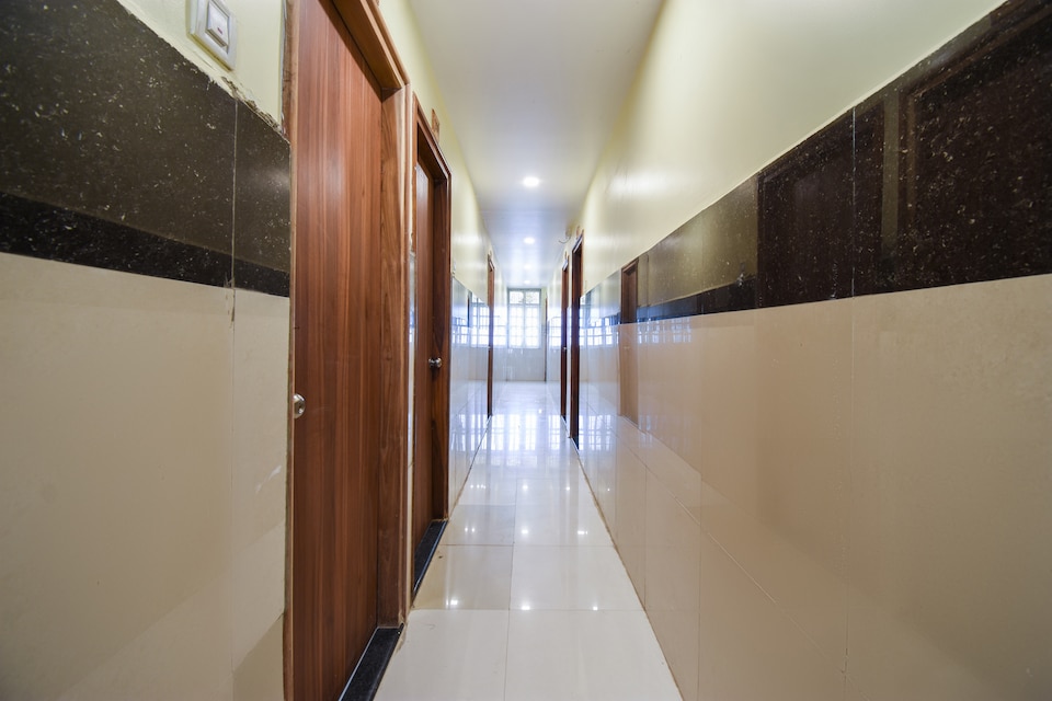 OYO 45335 Hotel Ratan Deluxe, Sangli, Sangli