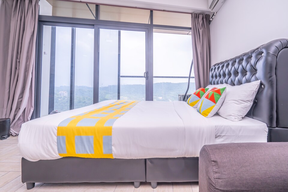 OYO Home 43943 Breathtaking 1br Empire City Marriot , Damansara Perdana, Petaling Jaya