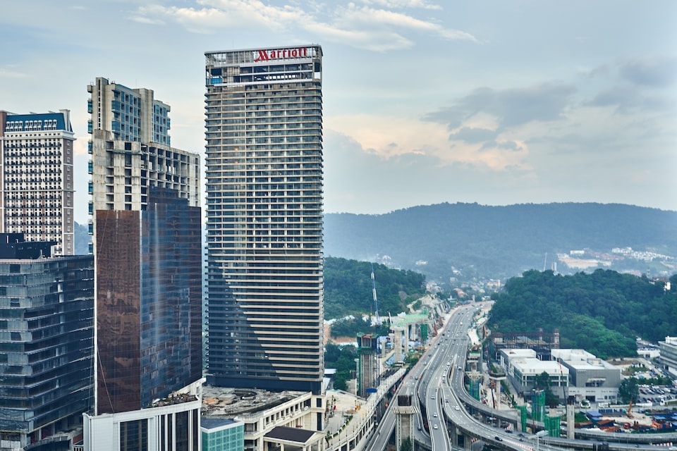 OYO Home 43945 Colorful Studio Empire City Halo Sunday, Damansara Perdana, Petaling Jaya