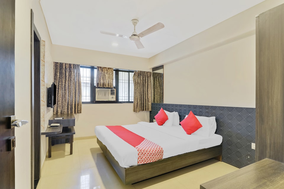 Capital O 4552 Hotel Sharada International, Thane Mumbai, Mumbai