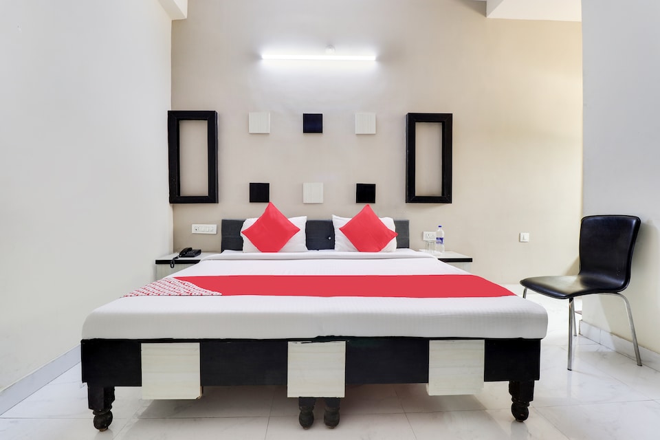OYO 45348 Hotel Chaudhary Palace, Etawah, Etawah