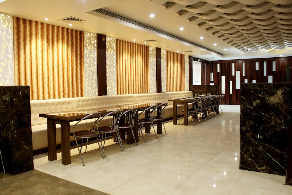 Capital O Hotel Heritage, Fatehabad Road, Agra