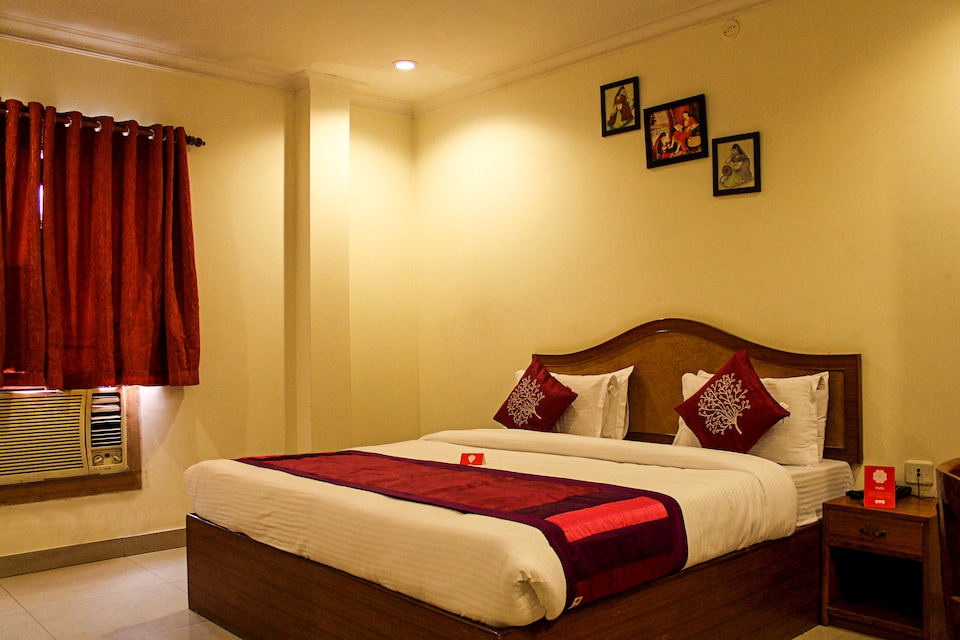 Capital O Hotel Heritage, Fatehabad Road, Agra