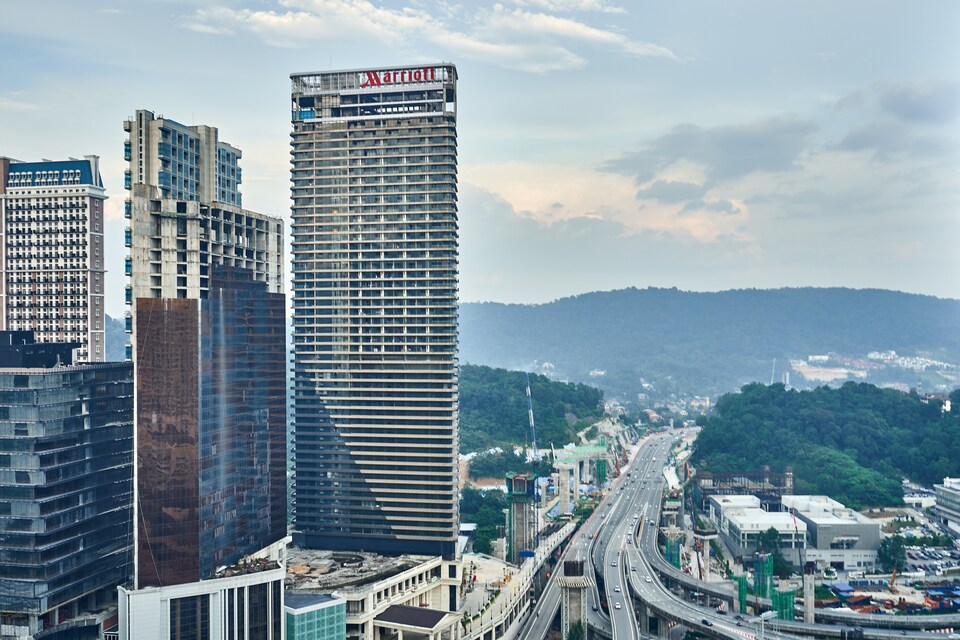 OYO Home 43950 Pleasant Studio Empire City Marriot, Damansara Perdana, Petaling Jaya