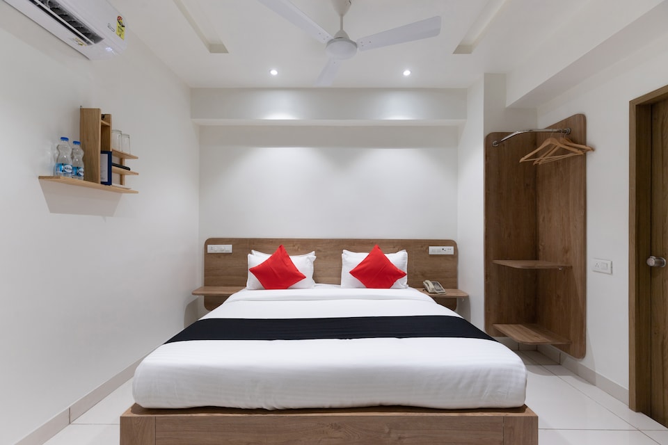 Capital O 45382 Akshar Inn By Jash Hotel, Jamnagar, Jamnagar