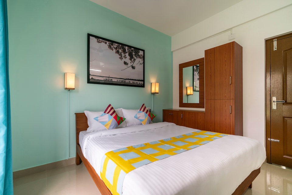 OYO Home Aj Suits, Kakkanad Kochi, Kochi